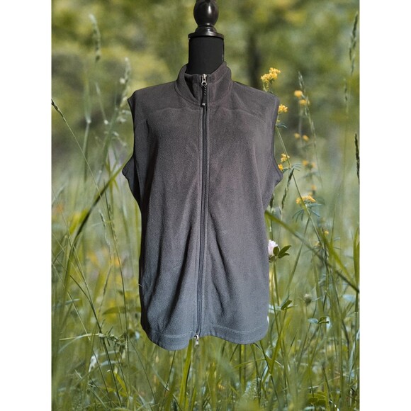 Cutter & Buck Women's Vest/ possibly unisex. Size XL. - Picture 1 of 5
